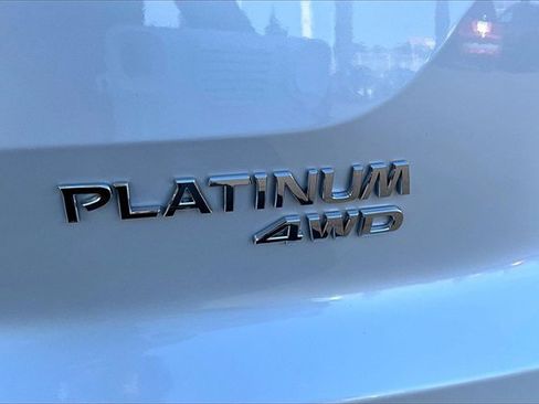 New 2025 Nissan Pathfinder Platinum image 9