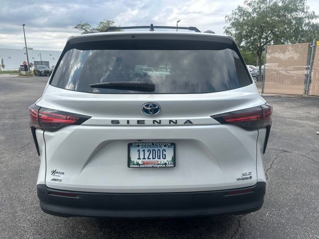 Used 2022 Toyota Sienna XLE w/ XLE Plus Package AWD/4WD image 4