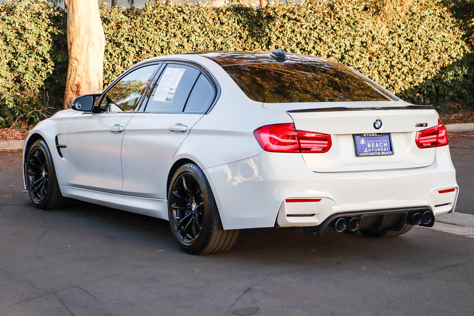 Used 2018 BMW M3 RWD image 8