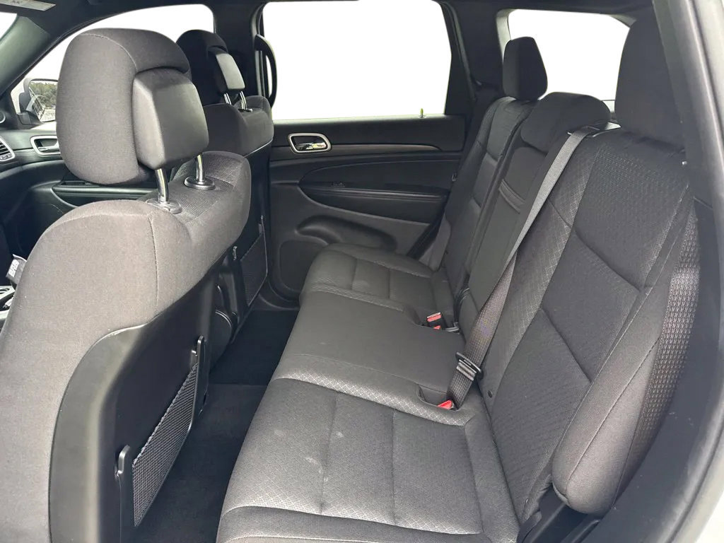 Used 2020 Jeep Grand Cherokee Laredo w/ Security & Convenience Group AWD/4WD image 27