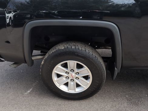 Used 2017 GMC Sierra 1500 SLE w/ SLE Value Package image 4