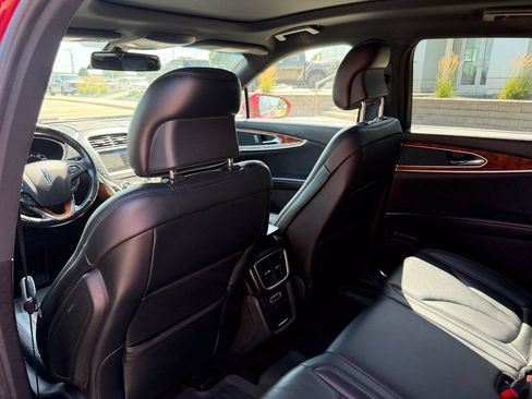 Used 2017 Lincoln MKX Reserve AWD/4WD image 13