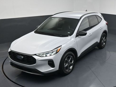Used 2025 Ford Escape ST-Line FWD image 18