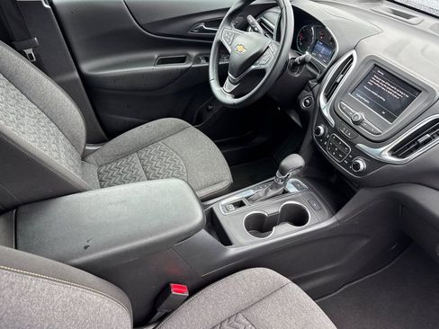 Used 2024 Chevrolet Equinox LT AWD/4WD image 16