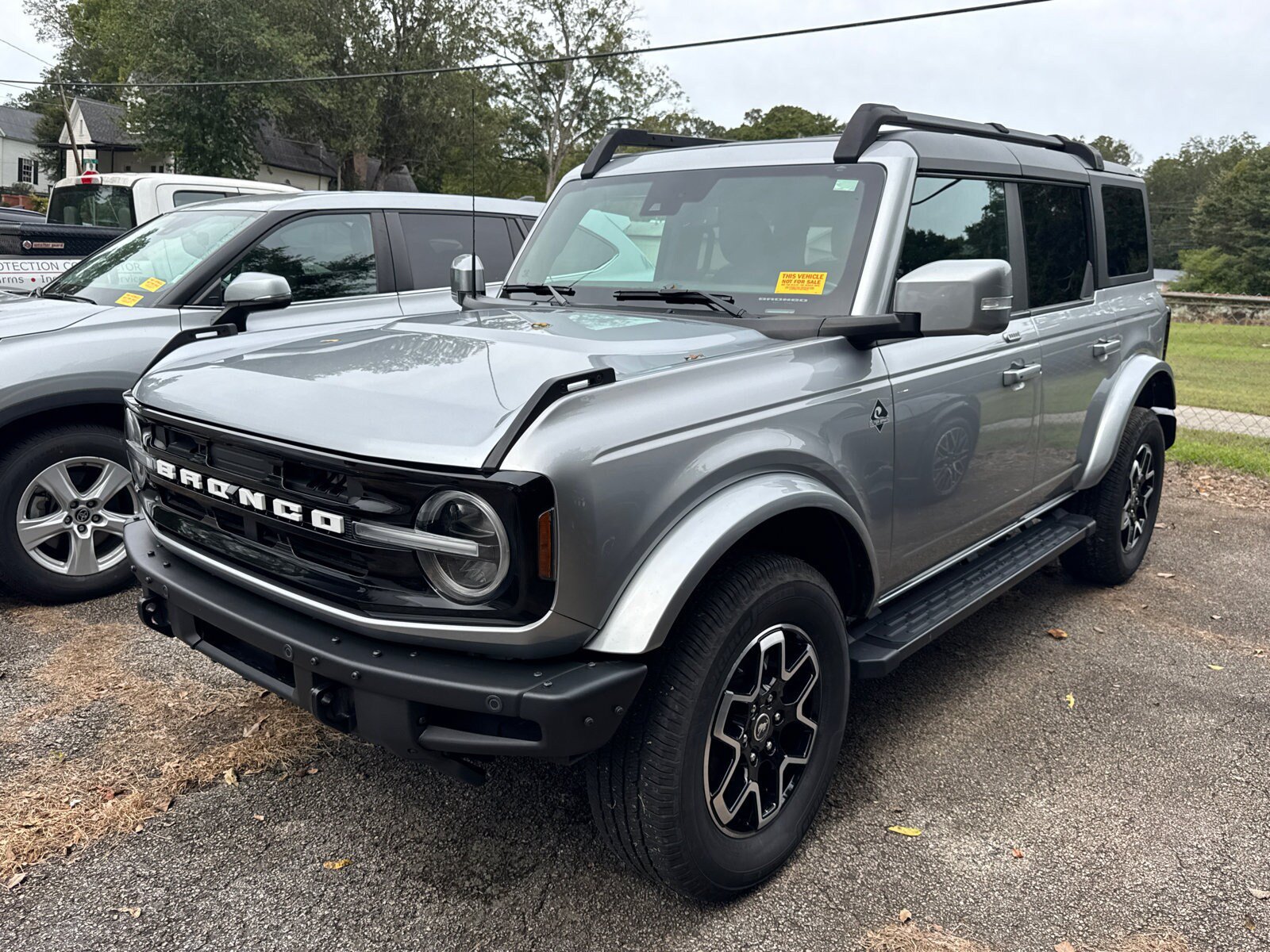Used 2023 Ford Bronco Outer Banks AWD/4WD image 3