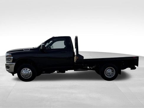 Used 2026 RAM 3500 Tradesman w/ Chrome Appearance Group AWD/4WD image 23