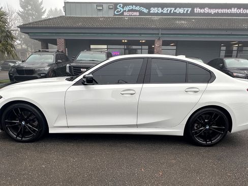 Used 2022 BMW 330i Sedan w/ M Sport Package image 3