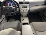 Used 2011 Toyota Camry SE image 2