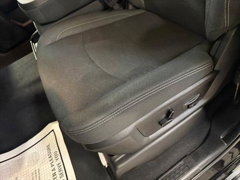 Certified 2025 RAM 2500 Big Horn AWD/4WD image 46
