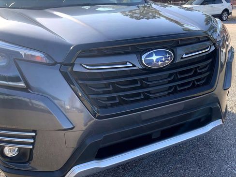 Used 2023 Subaru Forester Touring image 29