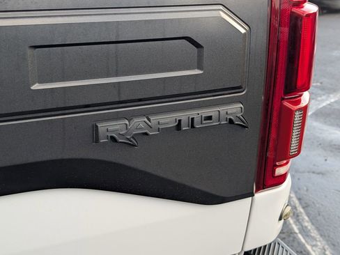 Used 2018 Ford F150 Raptor w/ Equipment Group 802A Luxury image 23