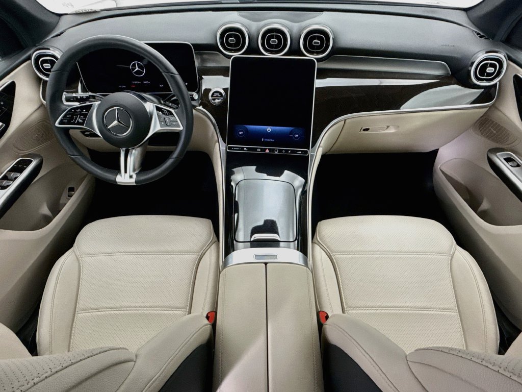 Certified 2026 Mercedes-Benz GLC 300 image 13