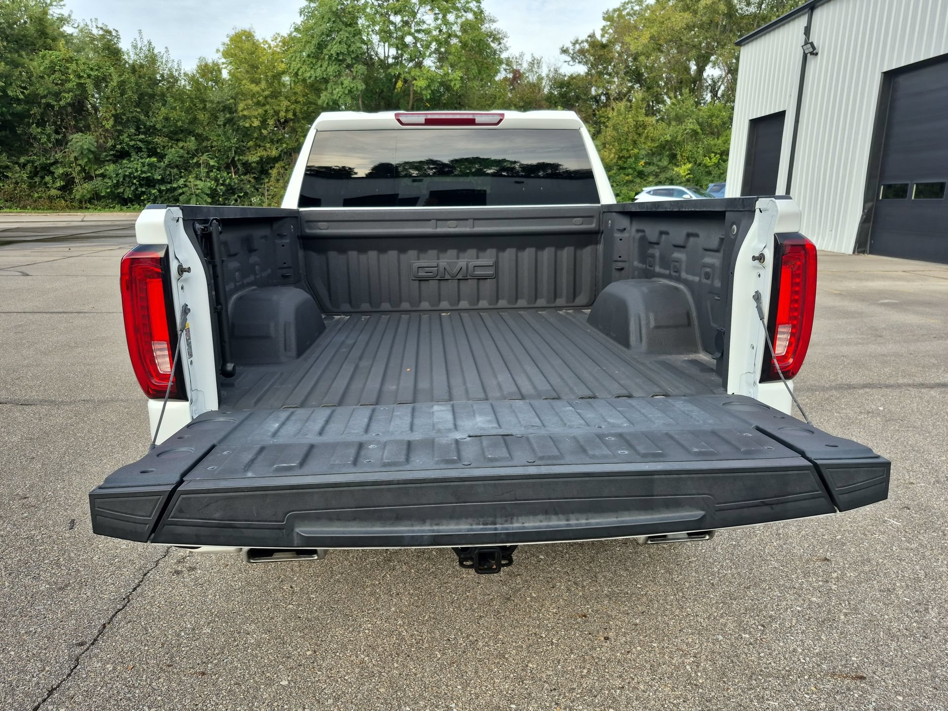 Used 2025 GMC Sierra 1500 AT4 AWD/4WD image 27