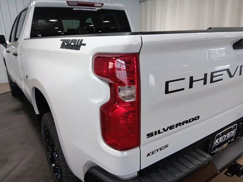 New 2026 Chevrolet Silverado 1500 Custom Trail Boss w/ Dark Appearance Package image 16