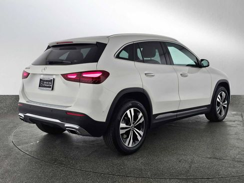 Used 2025 Mercedes-Benz GLA 250 image 4