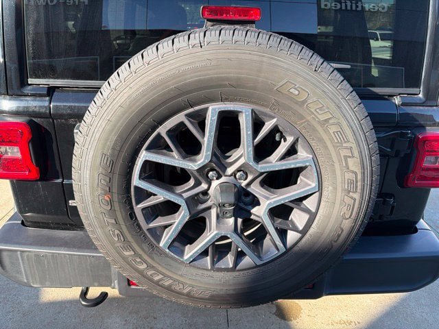 Certified 2026 Jeep Wrangler Unlimited Sahara AWD/4WD image 11