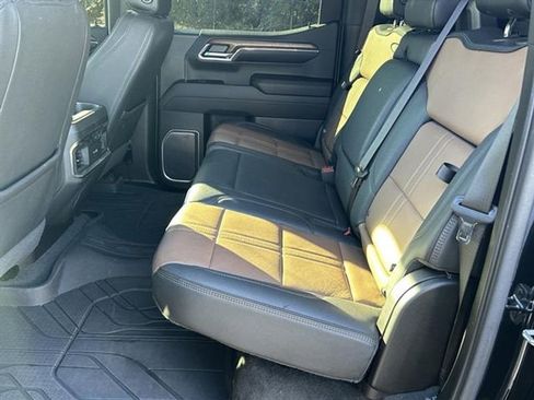 Used 2023 Chevrolet Silverado 1500 High Country w/ Technology Package image 28