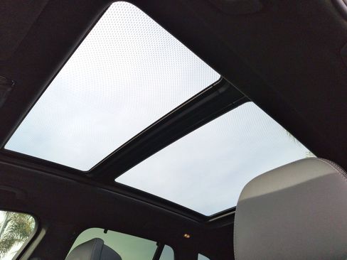 Used 2026 BMW X5 xDrive50e w/ Executive Package image 27