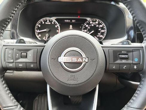 Certified 2025 Nissan Pathfinder SV w/ SV Premium Package AWD/4WD image 13