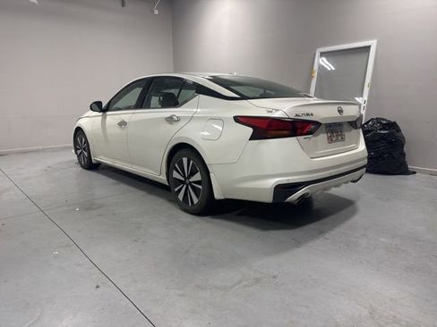 Used 2019 Nissan Altima 2.5 SV FWD image 8