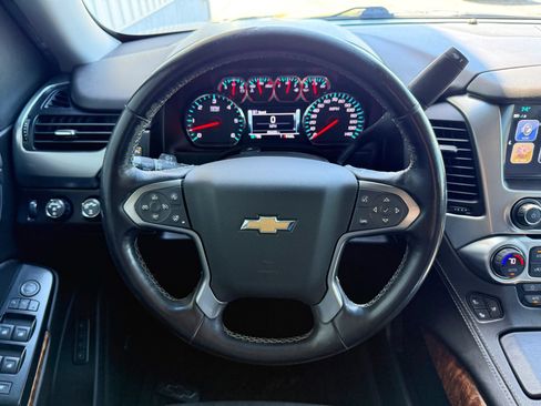 Used 2019 Chevrolet Suburban Premier AWD/4WD image 18