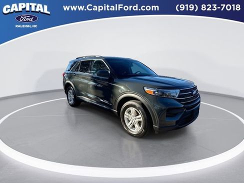 Used 2023 Ford Explorer XLT image 2