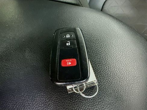Used 2023 Toyota RAV4 XLE FWD image 39
