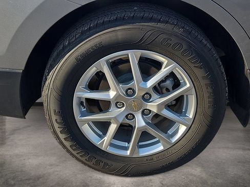 Used 2024 Chevrolet Equinox LT FWD image 7
