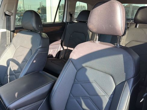 Used 2024 Volkswagen Atlas SE FWD image 20