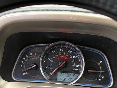 Used 2015 Toyota RAV4 Limited w/ Technology Package FWD image 12