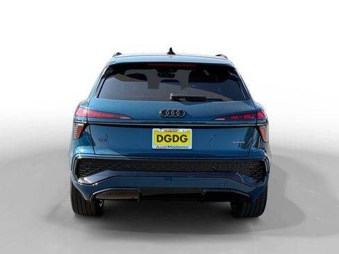 New 2026 Audi Q3 quattro 2.0T AWD/4WD image 4