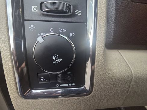 Used 2016 RAM 1500 Laramie Longhorn w/ Convenience Group AWD/4WD image 18