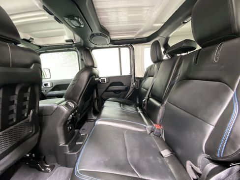 Used 2023 Jeep Wrangler Unlimited Rubicon 4xe w/ Cold Weather Group AWD/4WD image 22