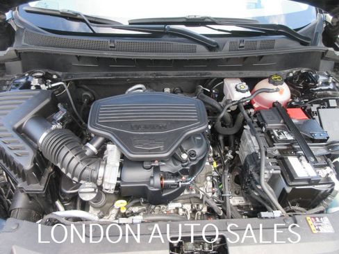 Used 2025 Cadillac XT6 Premium Luxury w/ Technology Package FWD image 17
