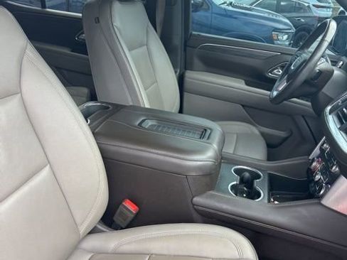 Certified 2022 GMC Yukon SLT w/ SLT Luxury Package image 4