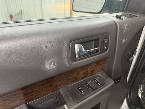 Used 2018 Ford Flex Limited image 20