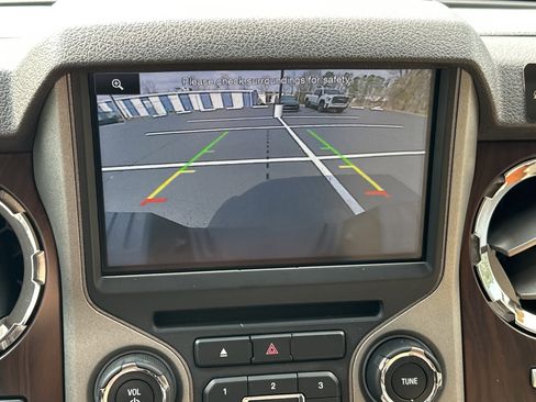 Used 2016 Ford F350 Lariat w/ Lariat Interior Package image 26