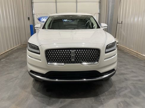 Used 2022 Lincoln Nautilus FWD image 2