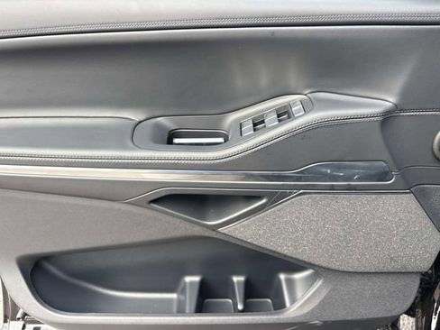 New 2026 Lincoln Navigator L Reserve AWD/4WD image 21