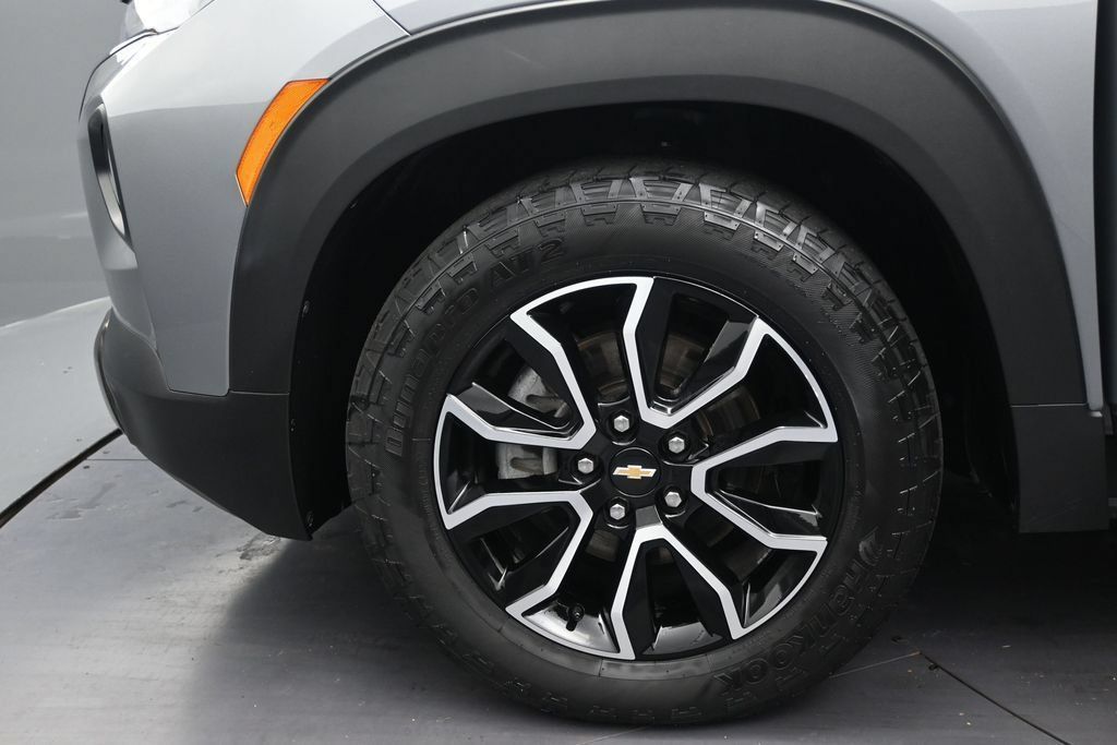 Used 2023 Chevrolet TrailBlazer ACTIV w/ Convenience Package FWD image 12