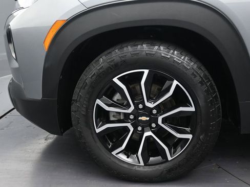 Used 2023 Chevrolet TrailBlazer ACTIV w/ Convenience Package FWD image 12