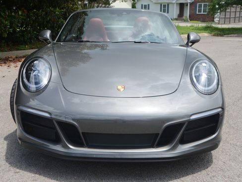 Used 2019 Porsche 911 AWD/4WD image 9
