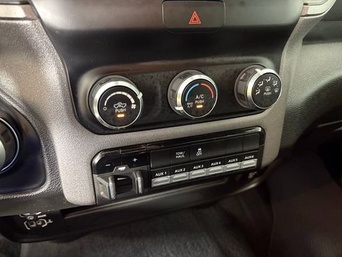 Used 2024 RAM 2500 Tradesman w/ Chrome Appearance Group RWD image 27