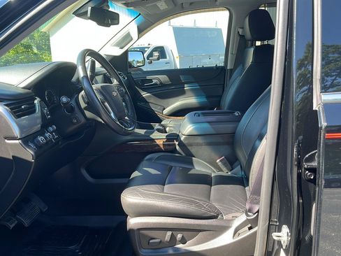 Used 2017 Chevrolet Suburban LT AWD/4WD image 9