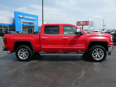 Used 2018 GMC Sierra 1500 SLT image 4