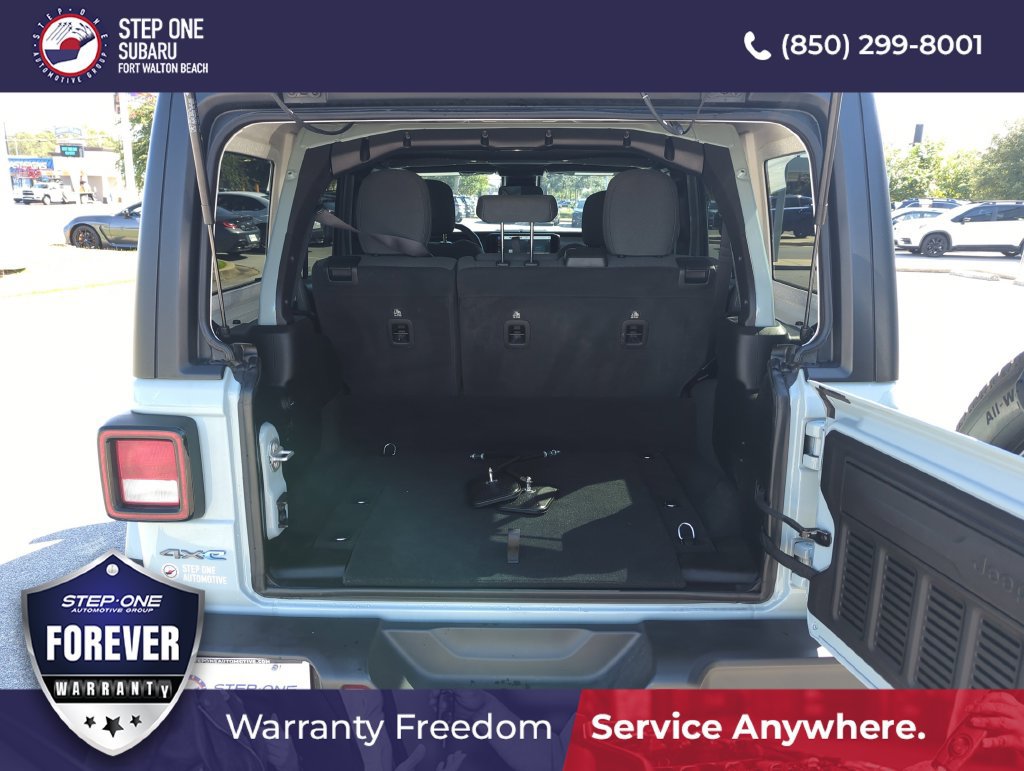 Used 2024 Jeep Wrangler Unlimited w/ Convenience Group AWD/4WD image 29