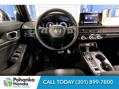 Used 2025 Honda Civic Sport image 4