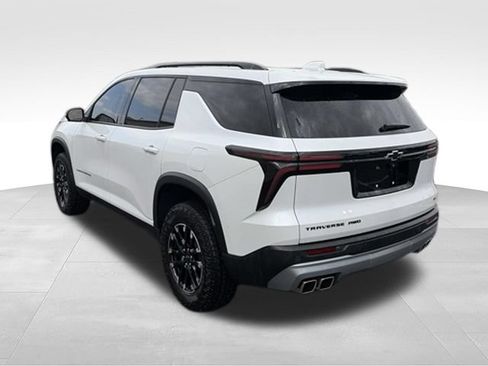 Certified 2025 Chevrolet Traverse Z71 w/ Driver Confidence Package AWD/4WD image 5