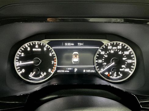 Used 2023 Nissan Pathfinder SV w/ SV Premium Package image 12