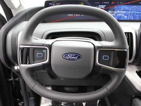 New 2026 Ford Expedition Active AWD/4WD image 18